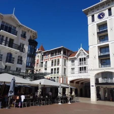 Charmant T1 rénové, accès plage, parking - FR-1-374-190 Appartamento *
